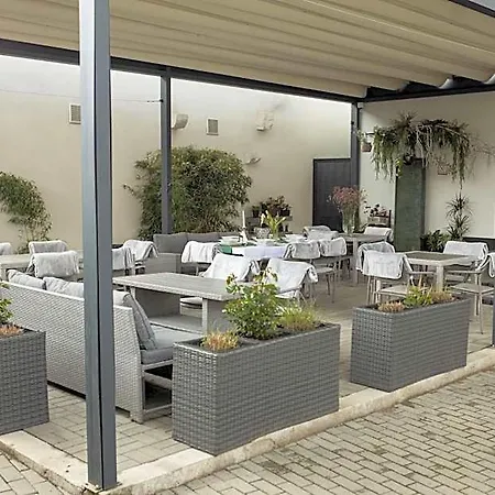 Hotel Chrobrego9