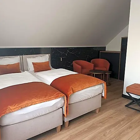 Hotel Chrobrego9 3*
